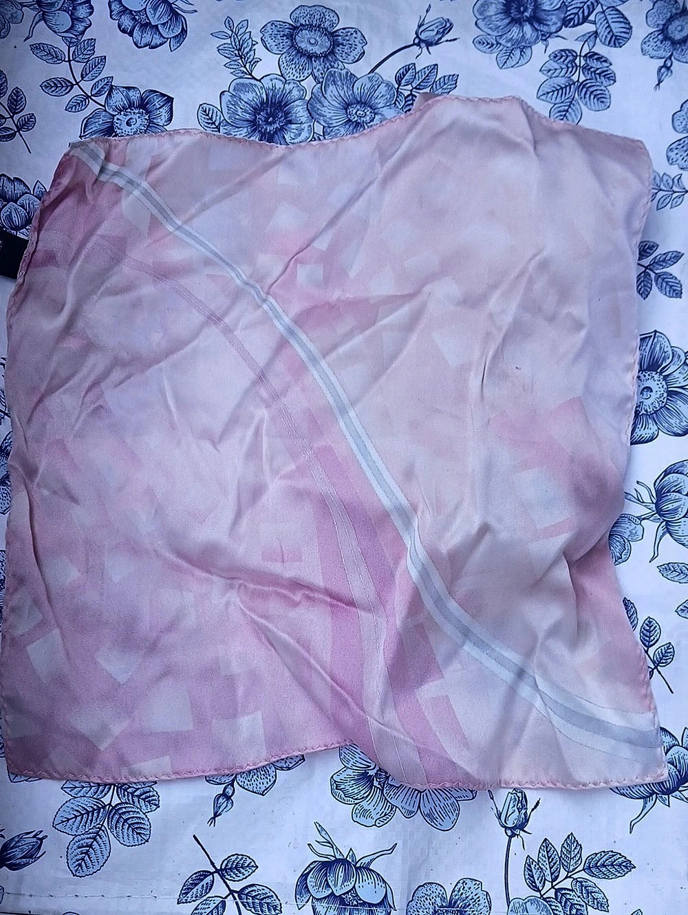 Stacy Adams Pink Silk Tie Set.. Vintage